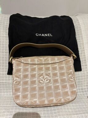 CHANEL Beige and Cream Jacquard Shoulder Bag with Logo Motif